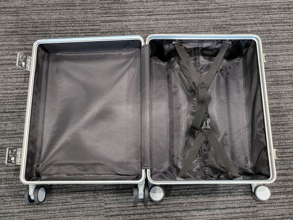 新品未使用】Magne 世界最軽量 金属スーツケース 専用ポーチ・ボストン